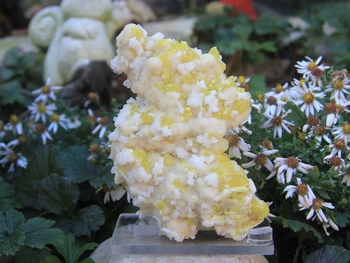 Sulphur crystals and calcite