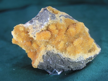 Intensive orange calcite