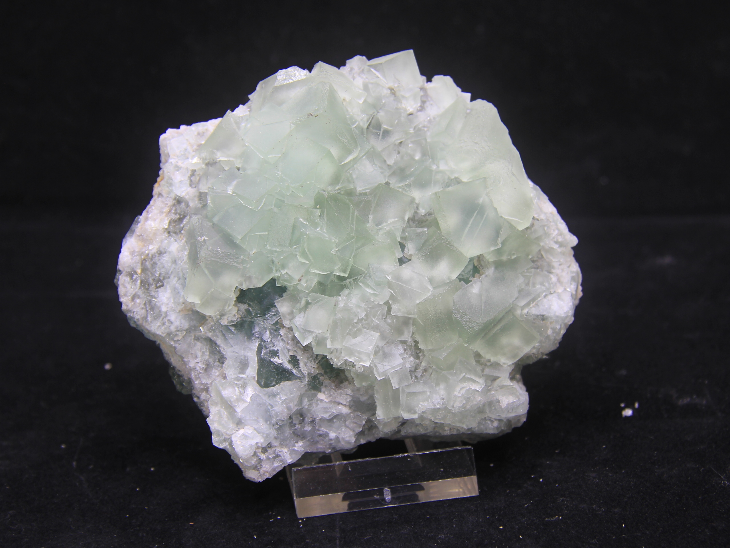 Two sided fluorite specimen; pale green fluorite